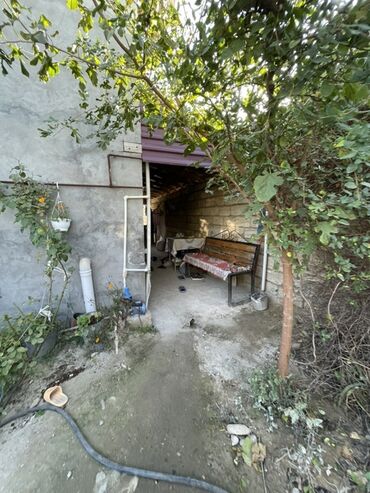 Həyət evləri və villaların satışı: Həyətyanı sahəsi olan fərdi ev - Həyətdə avtomobil üçün dayanacaq — 4