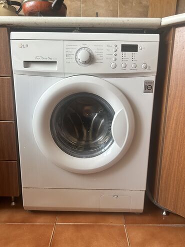 yarimaftomat paltaryuyan: Paltaryuyan maşın LG, 5 kq, Avtomat, Qurutmasız, Kredit yoxdur