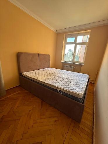 Ev üçün mebel: Yataq. Satılır 350 azn. 1,6*2 ölçüsündə. Real alıcıya endirim olacaq — 1