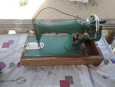 antik servis: Mexaniki tikiş maşını – masaüstü, vintaj model - Korpus: metal, yaşıl — 1