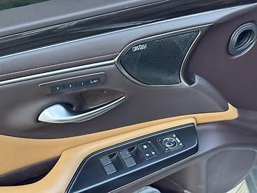 Продажа авто: Lexus ES: 2019 г., Гибрид, Седан — 8