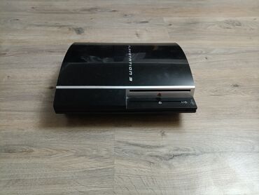 Техника и электроника: Продаю нерабочую PS3 Fat на запчасти