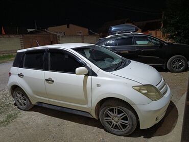 runx alex: Toyota ist: 2004 г., 1.3 л, Автомат, Бензин, Хетчбек