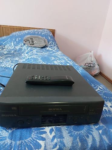 video kaset: SUPRA VHS videomaqnitofon + pult Xüsusiyyətlər: - Kaset formatı: VHS — 1
