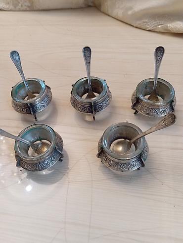 5 ədəd antik duz/ədviyyat qabı dəsti – qaşıqları ilə - Material: şüşə