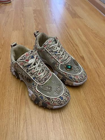 guccı: Krasovkalar gucci hər biri 20 azn çox baha alinib — 4