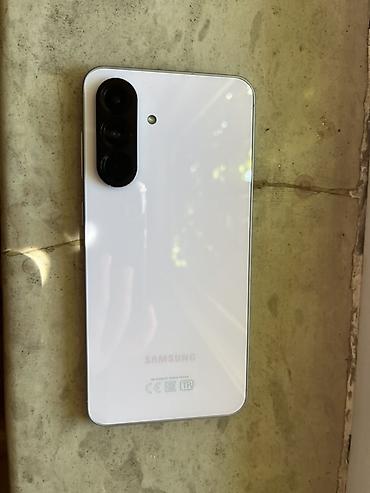 a34 ekran: Samsung Galaxy A34 5G, цвет - Белый, Отпечаток пальца — 2