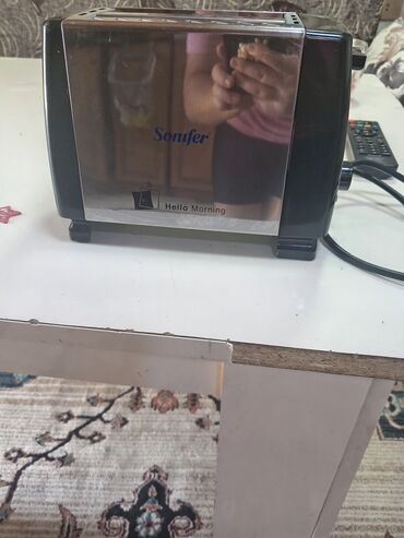 işlənmiş qaz peçləri: Çörek qızartma üçün toster.Yeni kimidi çox işlənmiyib. Heç bir