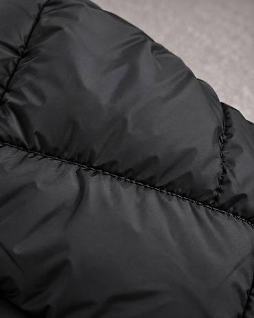 фирмы пуховиков: Зимняя Мужская пуховая куртка HUGO BOSS (чёрная) цена: 4700 — 8