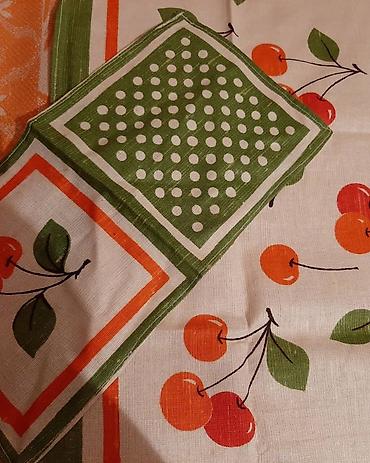 Dəsmallar: Sovetin amma tep teze iwlenmeyib Fartuk,3 eded kvadrat salfetkasi,1 — 2
