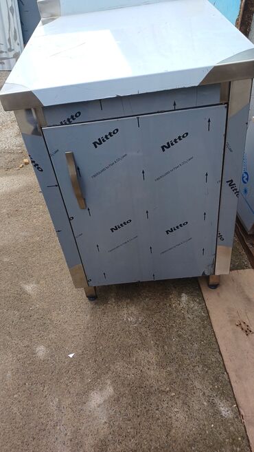 Nerjaveykalar: Paslanmayan poladdan (inox) hazırlanmış peşəkar mətbəx iş masasının — 4