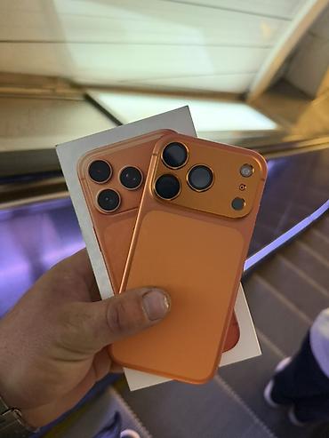 Məhsul: Narıncı rəngli smartfon (3 linzalı əsas kamera) Təsvir: -