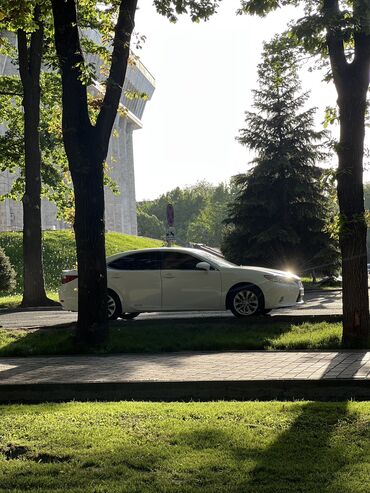 Lexus: Lexus ES: 2012 г., 2.5 л, Вариатор, Гибрид, Седан