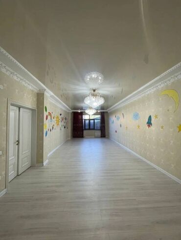 Продажа домов: Таунхаус, 243 м², 12 комнат, Агентство недвижимости, Косметический ремонт