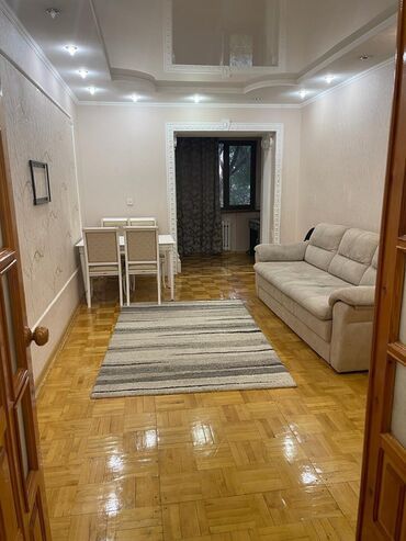 bmw 1 серия 125d mt в Кыргызстан | Продажа квартир: 3 комнаты, 67 м², Индивидуалка, 1 этаж, Старый ремонт, Центральное отопление