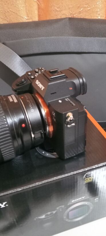 монитор в авто: Полнокадровая беззеркальная камера Sony Alpha a7 III, предназначенная