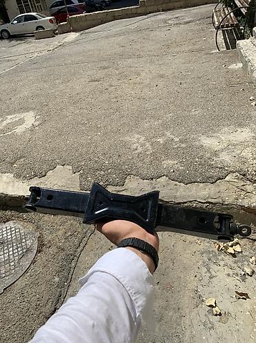 damkratlar: Yeni Mexanik Domkrat, Maksimum yükqaldırma: 3 t, Ödənişli çatdırılma, Ünvandan götürmə — 2
