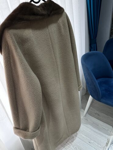 Пальто: Срочно супер акция ‼️ Цена 20 000 сом‼️ Пальто зимнее Ношу 48 — 4