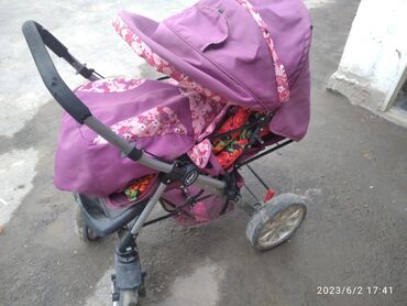 детские коляски 2 в 1: Коляска, цвет - Фиолетовый, Б/у