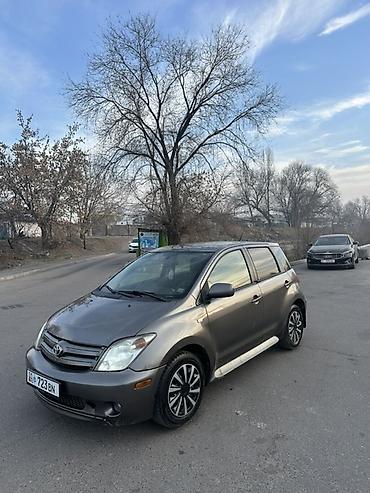 Toyota: Toyota ist: 2004 г., 1.5 л, Механика, Бензин, Хэтчбэк — 6