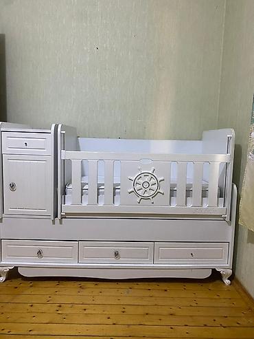 Beşiklər: Ağ rəngli uşaq beşiyi – çoxfunksiyalı model - Material: ağ rəngdə — 1