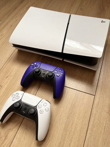 PS5 (Sony PlayStation 5): Продаю Сони 5 Sony ps5 1TB SLIM 2 джойстика Коробка Чек с гарантией
