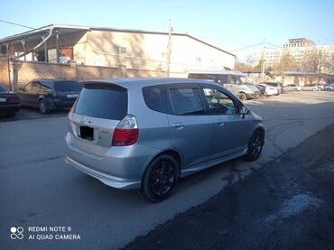Honda: Honda Fit: 2002 г., 1.3 л, Вариатор, Бензин, Хэтчбэк — 5