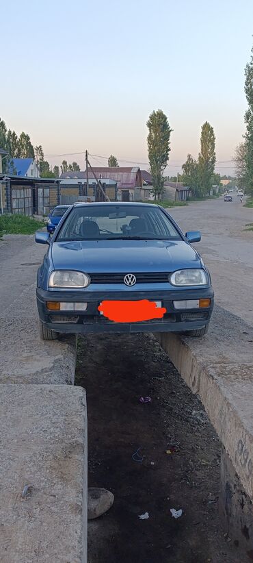 авто гольф 4: Volkswagen Golf: 1993 г., 1.8 л, Автомат, Бензин, Седан