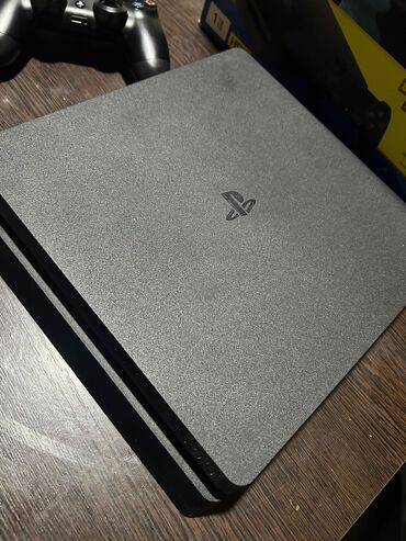 iş part time: Playstation 4 1Tb yaddaş!!! Yerli klub malı deyil evdə istifadə olunub