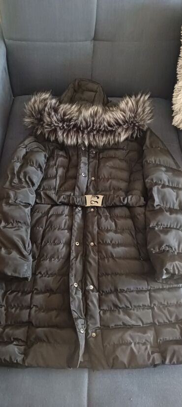 ženske jakne za zimu veliki brojevi: Potpuno očuvana ženska jakna, postavljena iznutra, topla i udobna