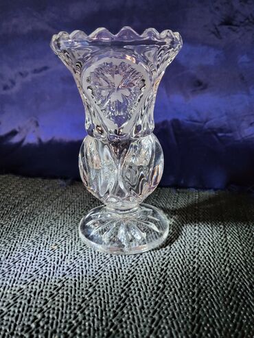 Vaze i saksije: Vaza, Novo — 2