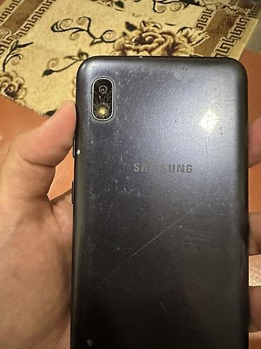 telf: Samsung Galaxy A10, 32 GB, rəng - Qara, Qırıq — 3