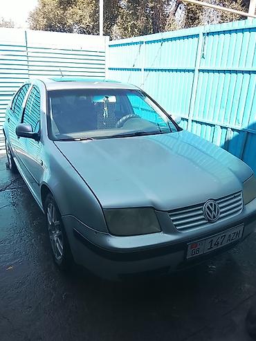 Унаа: Volkswagen Bora: 2001 г., 1.6 л, Кол менен иштөөчү, Бензин, Седан — 4