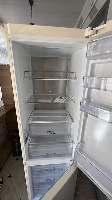 mini refrigerator: Двухкамерный холодильник с нижней морозильной камерой Особенности и — 1