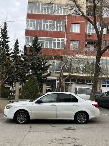 Iran Khodro: Iran Khodro : 1.7 l | 2018 il 299000 km Sedan — 11
