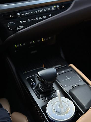 Lexus: Lexus ES: 2019 г., 2.5 л, Вариатор, Гибрид, Седан — 10