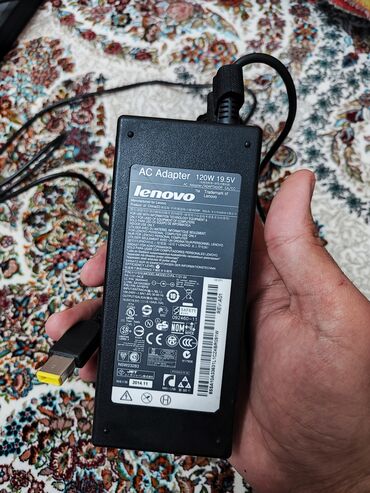 diz üstü komputer: Lenovo 120w adapter Originaldır, monoblokun üstündə gəlmə adapterdir