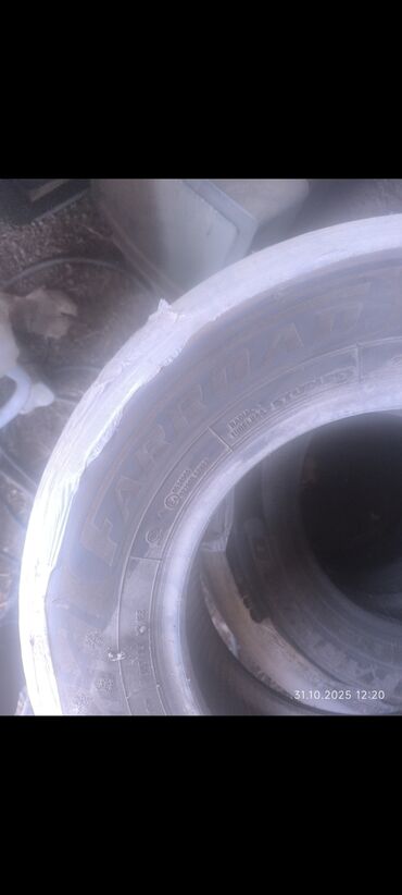 разбор грузовые: Шины 225 / 70 / R 15, Зима, Легкий коммерческий транспорт (C/LT)