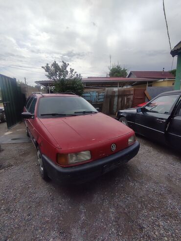 Volkswagen: Volkswagen Passat: 1993 г., 1.8 л, Механика, Бензин, Универсал