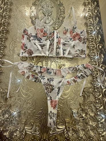 женский карсет: Комплект, Трусики, Стринги, С кружевом — 1