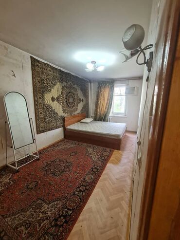 продоется 2 комнатная квартира: 2 бөлмө, 44 кв. м, 104-серия, 3 кабат, Эски ремонт
