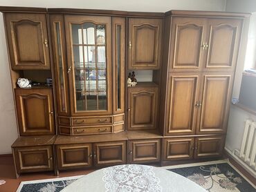Гарнитуры для зала: Гарнитур для зала, Б/у, Дерево, Самовывоз