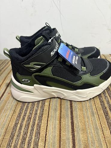Детская обувь: Кроссовки Skechers 28,5 р (18см) 1500сом — 2