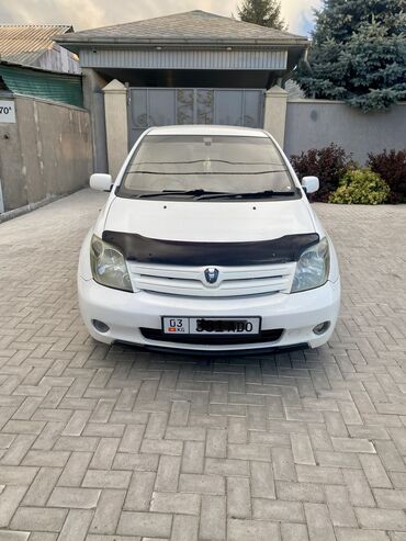 одсей 1: Toyota ist: 2003 г., 1.5 л, Автомат, Бензин, Хэтчбэк