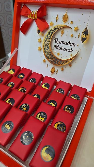 Qida məhsulları: Ramazan temalı şokolad dəsti - Şıq hədiyyə qutusu: parlaq narıncı — 1