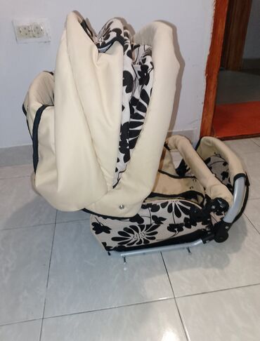 Autosedišta: Italijanska nosiljka/auto-sedište za bebe (0+). - Kombinovani model — 6