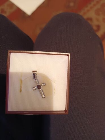 Privesci za nakit: Srebro privesci po 800 din 
uplata pa slanje — 2