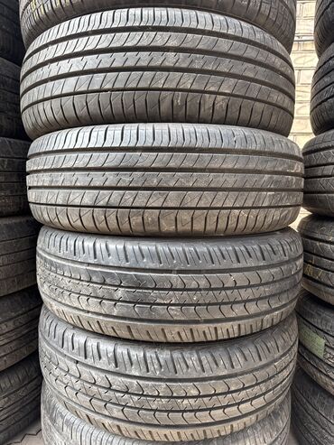 Шины: 225/65/17 парные фирма Goodyear Dunlop