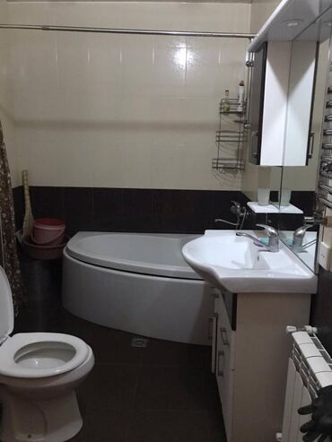 Uzunmüddətli kirayə mənzillər: Binəqədi rayonu 9-cu mikrarayonda leyla sadliq evine yaxin 18 — 3