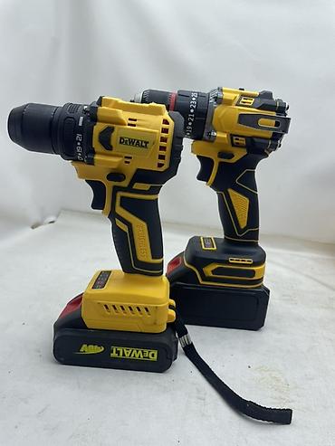 Инструменты: Аккумуляторные дрели‑шуруповерты DeWALT (набор из 2 инструментов) - — 2